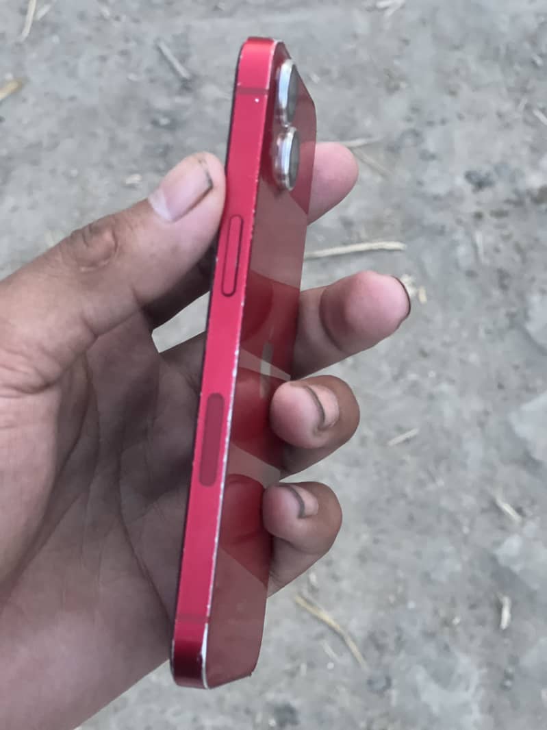 Apple iPhone 13 5