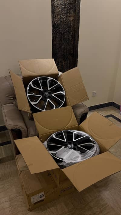 Toyota Original Design 17 inch rims Brand New