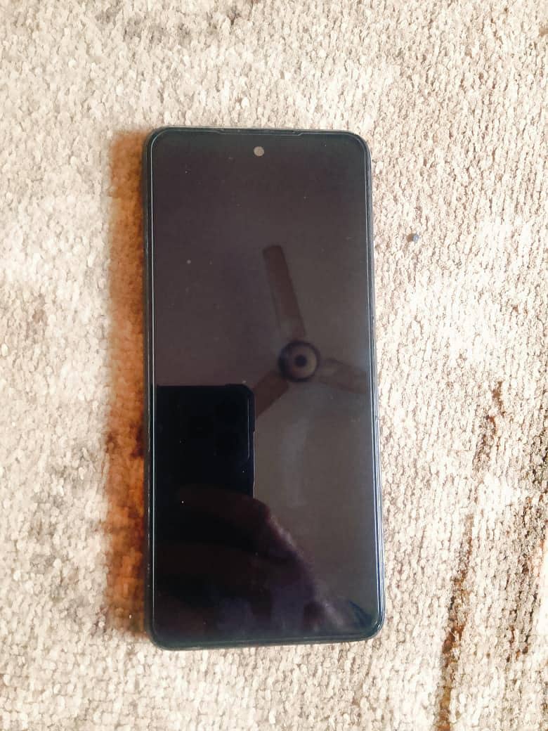 Tecno Camon 18P 6