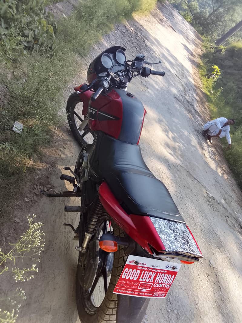 YBR125cc 3