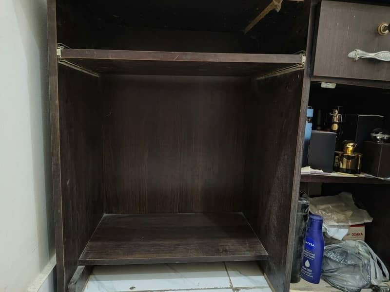 Computer/ Study Table with Large Cabinet & Drawer 3
