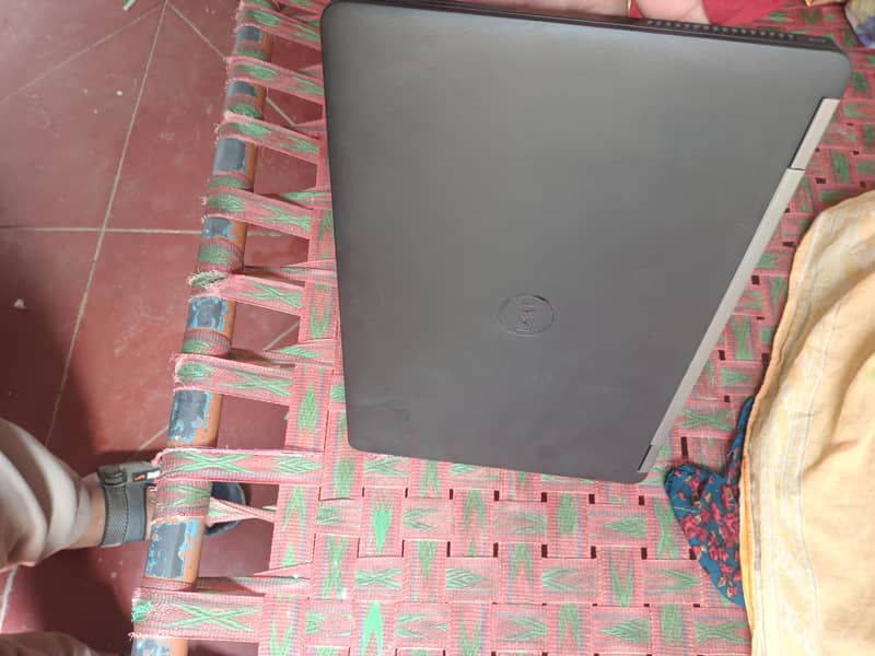 Dell laptop E7270 4