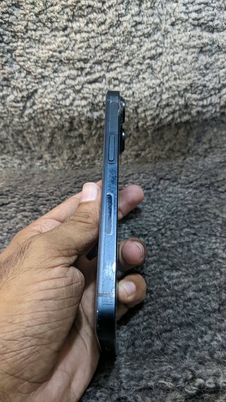 Apple iPhone 14 2