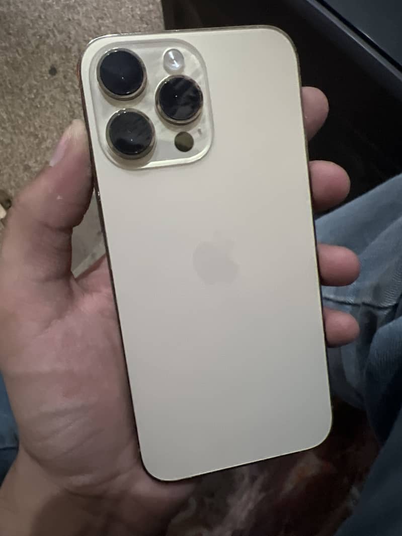 Apple iPhone 14 Pro Max 0
