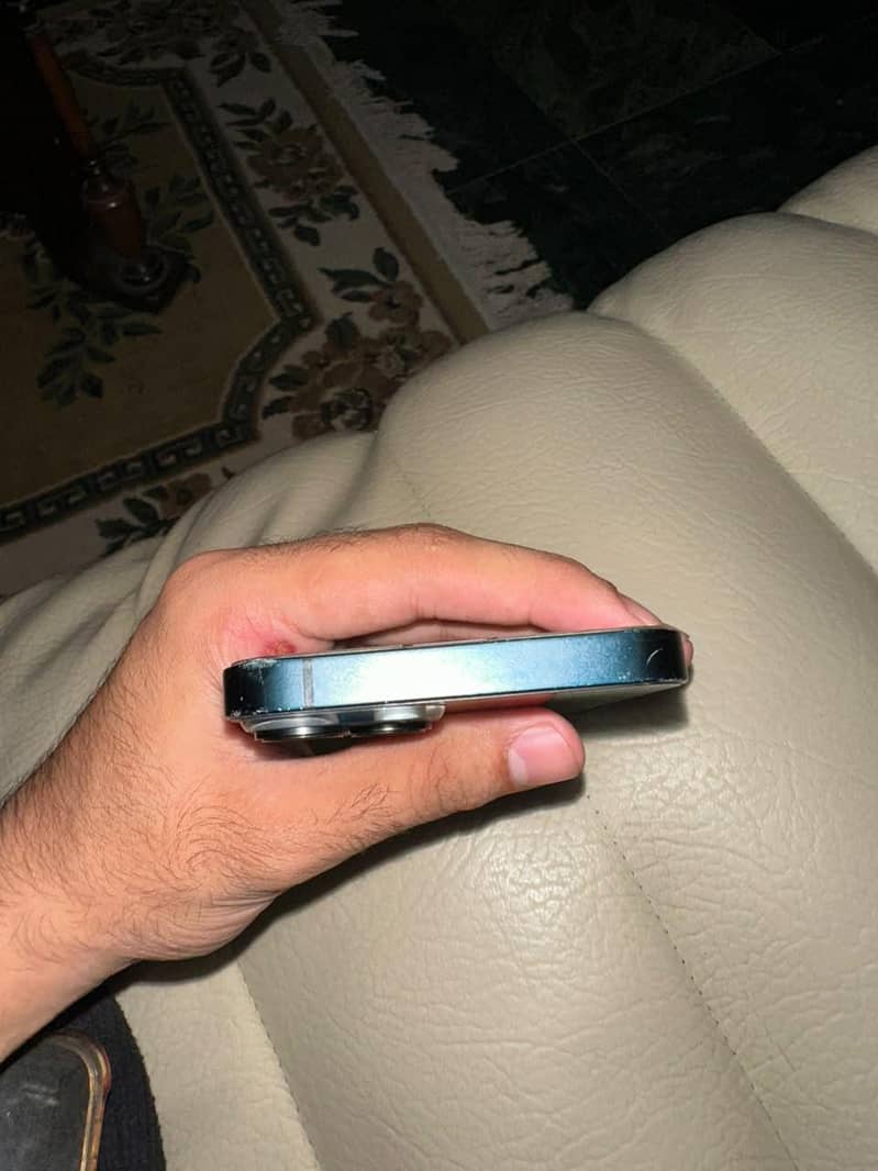Apple iPhone 14 2