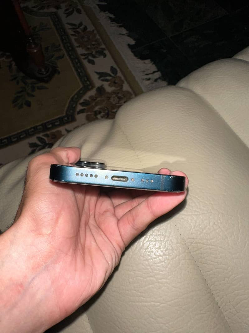 Apple iPhone 14 5
