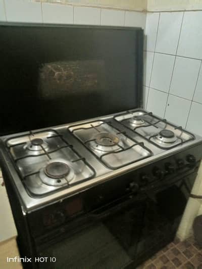 stove with 5 burners