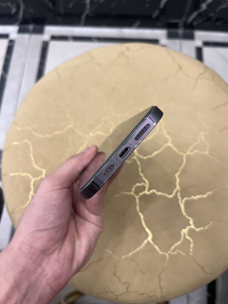 Apple iPhone 14 Pro Max 2