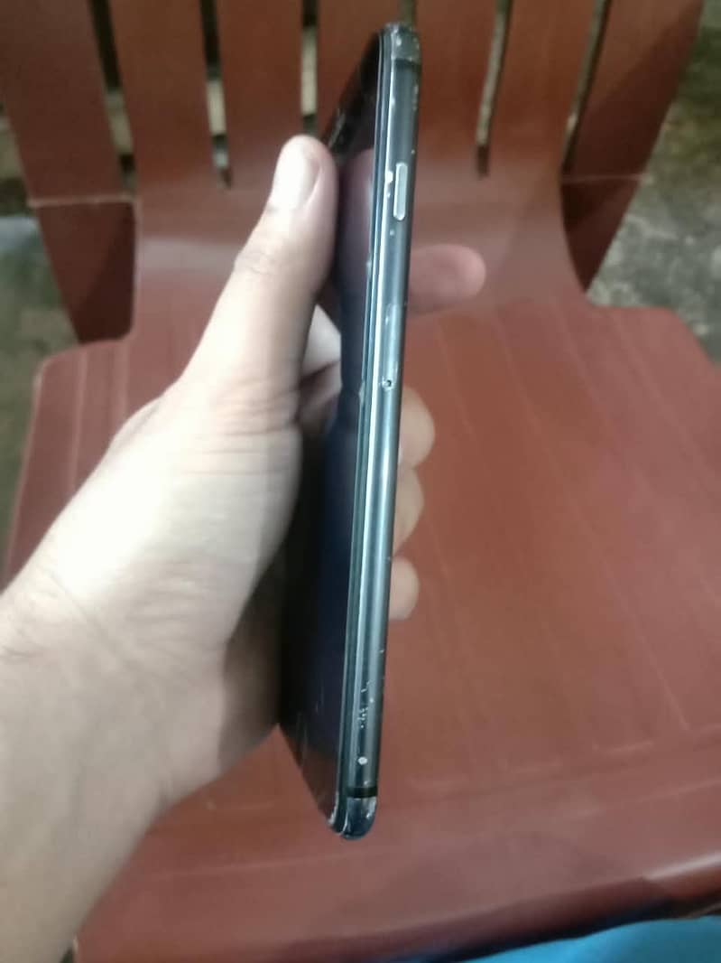 Apple iPhone 7 Plus 2