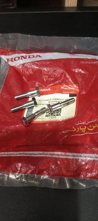 Honda 125 / 70 Handle Lever Pivot Bolt – Original Honda (1 pair, 2 pieces)