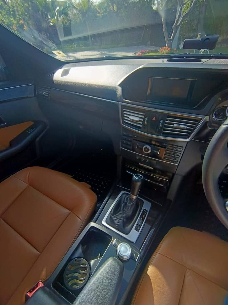Mercedes Benz E Class E250 CGI BlueEFFICIENCY 2010 4