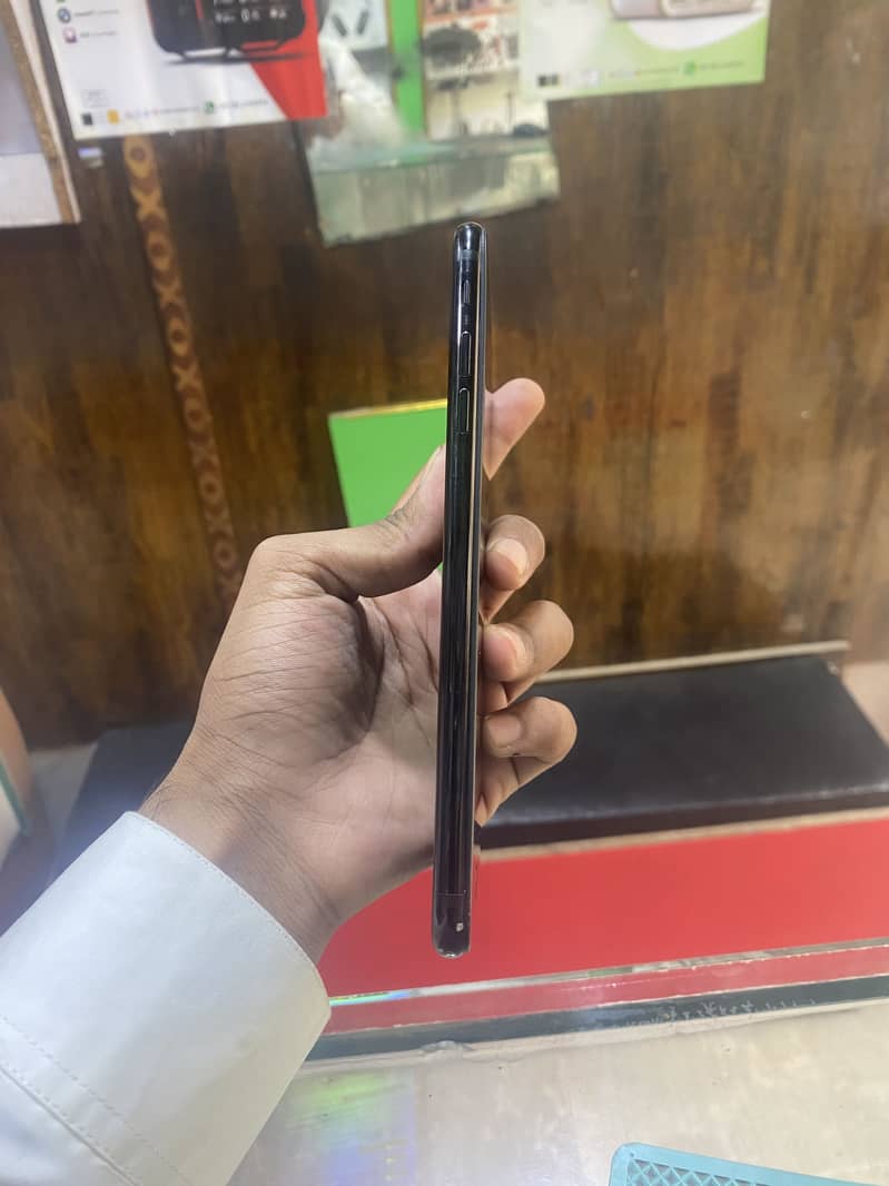 Apple iPhone 7 Plus 2