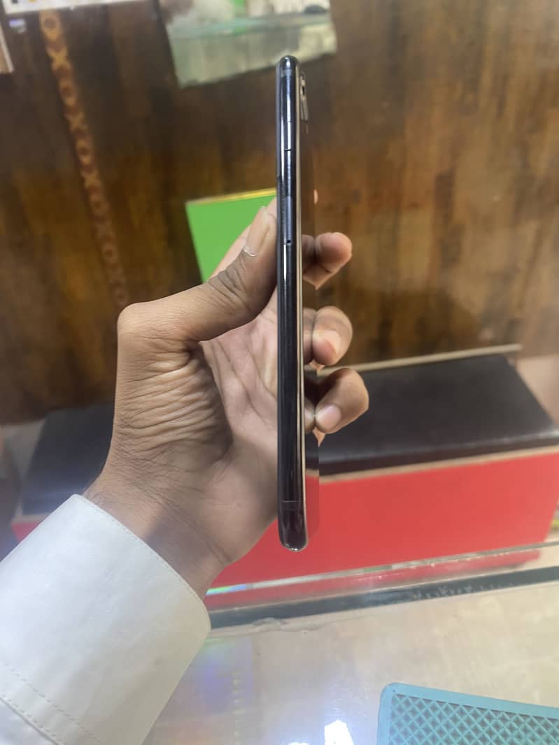 Apple iPhone 7 Plus 4