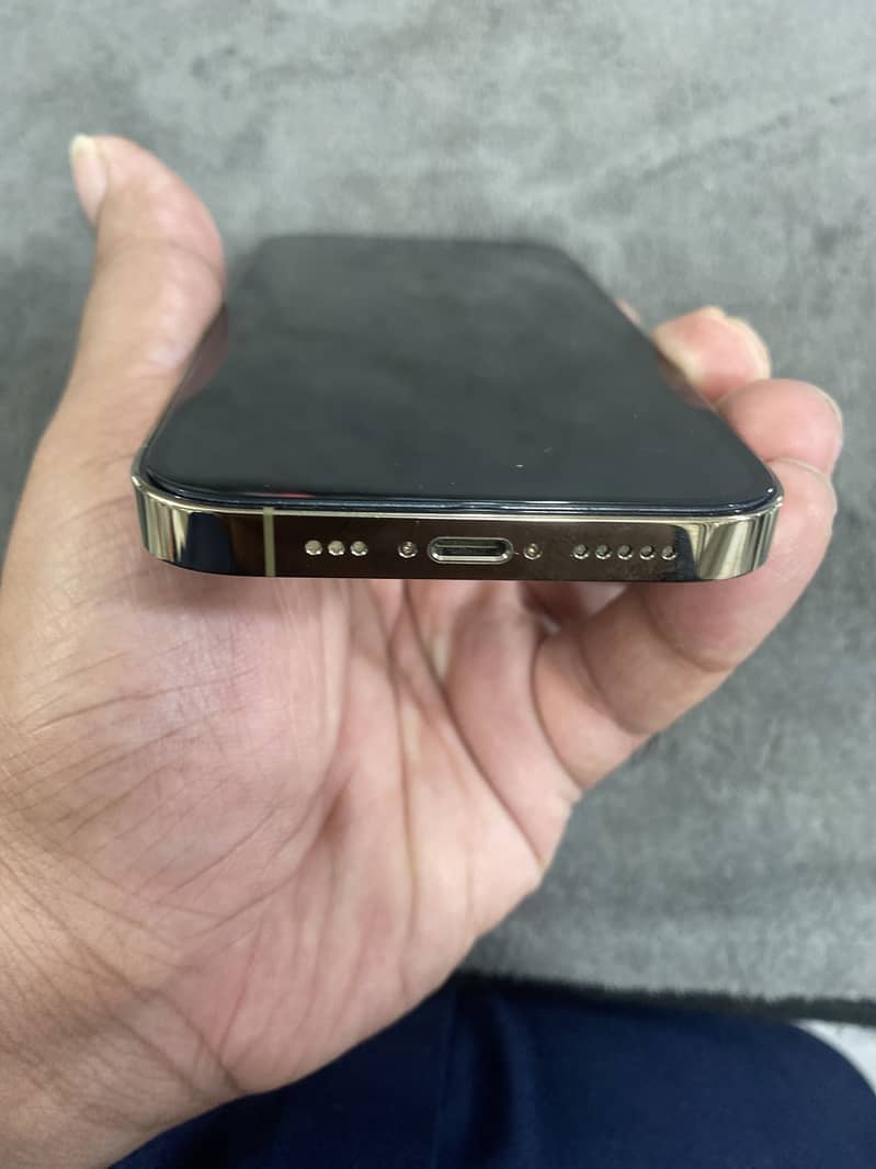 Apple iPhone 14 Pro 3