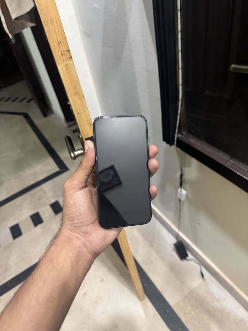 Apple iPhone 13 6