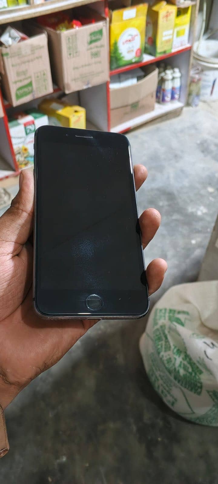 Apple iPhone 8 Plus 1