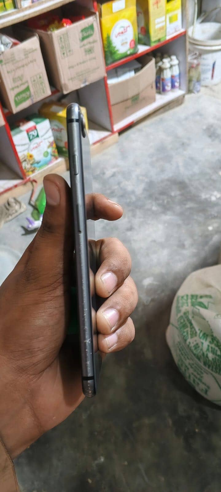 Apple iPhone 8 Plus 3