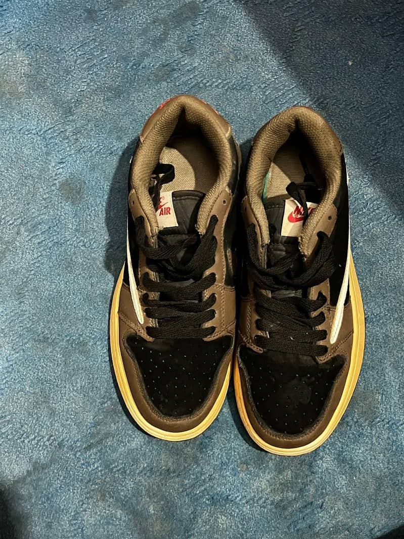 preloved nike travis 0