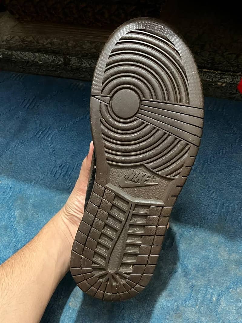 preloved nike travis 4