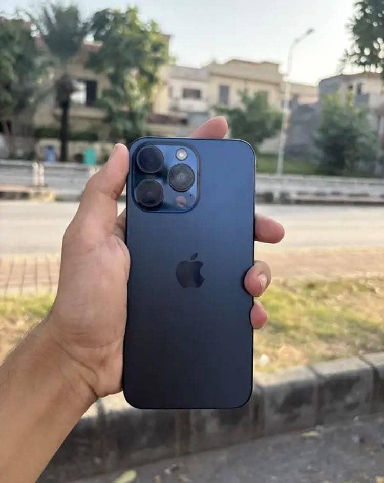 Iphone 15 pro mac 4