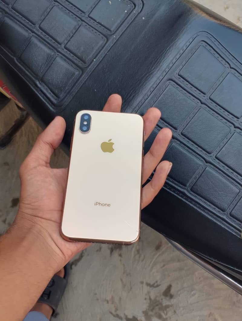 Apple iPhone XS 1