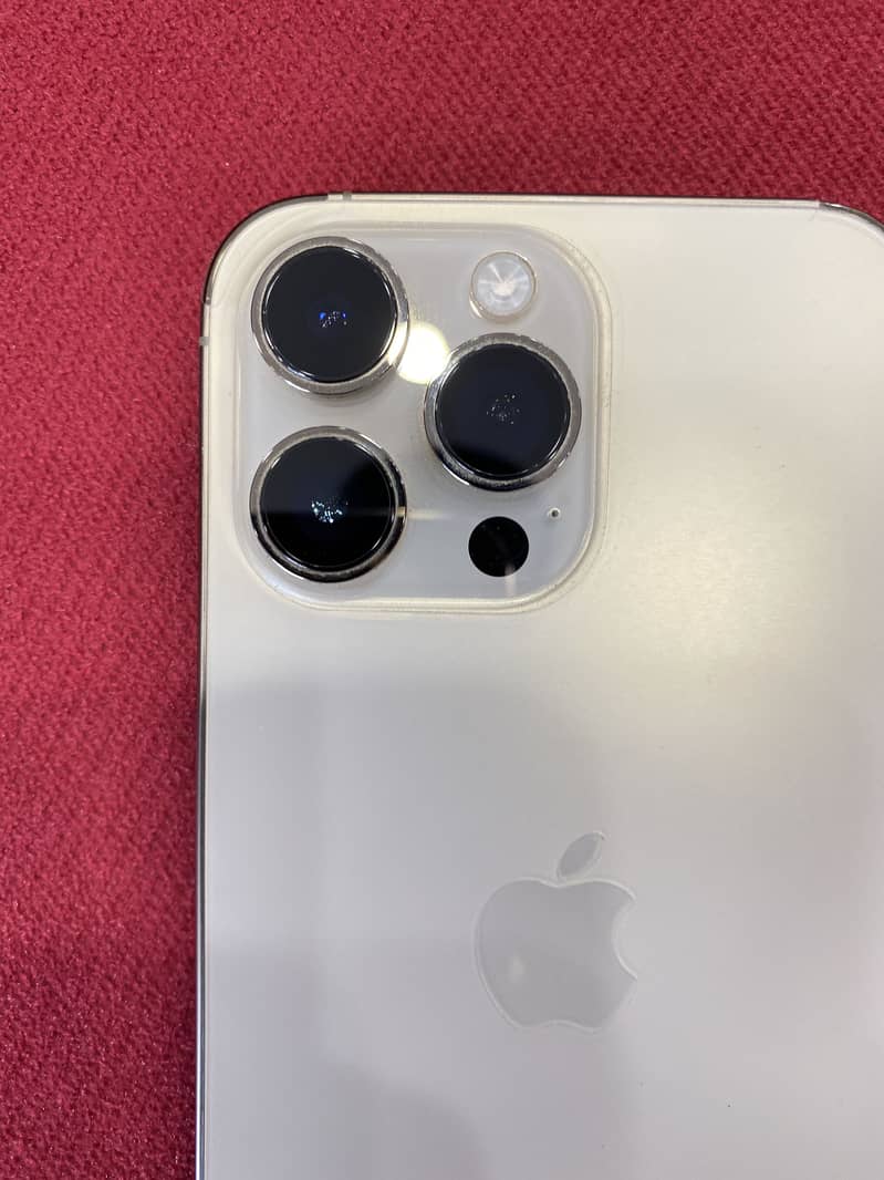Apple iPhone 14 Pro Max 3