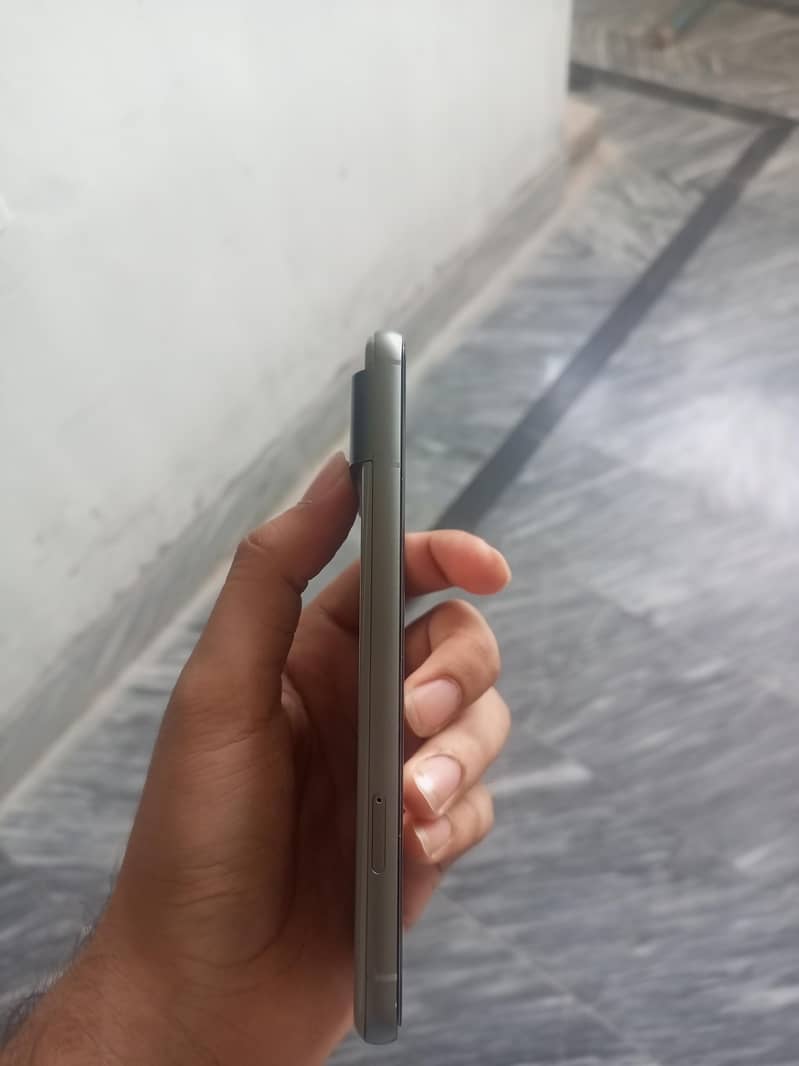 Google Pixel 8 2