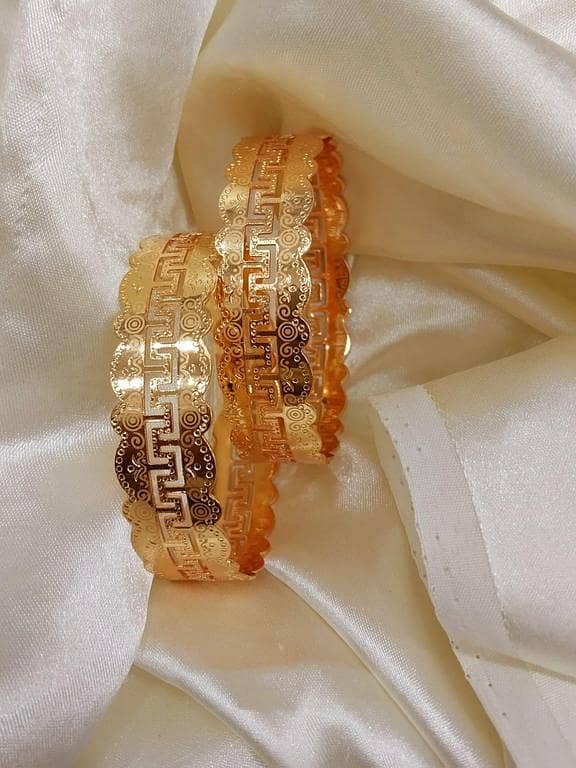 Golden 2-Piece Bangles (Pair of Kangann)