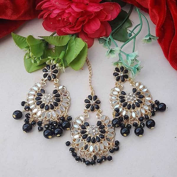 Earings tika (Farshiya kundan Earings with Tika) Tika Bunda