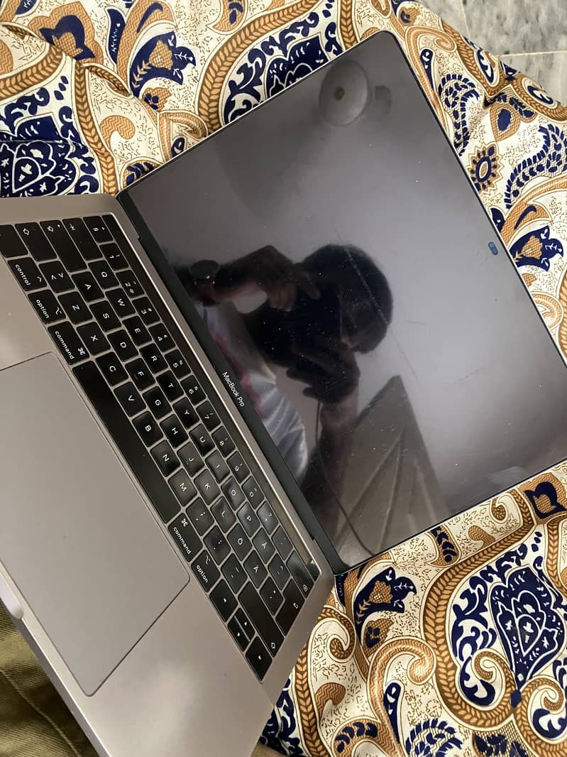 MacBook Pro 2019 A2159 0
