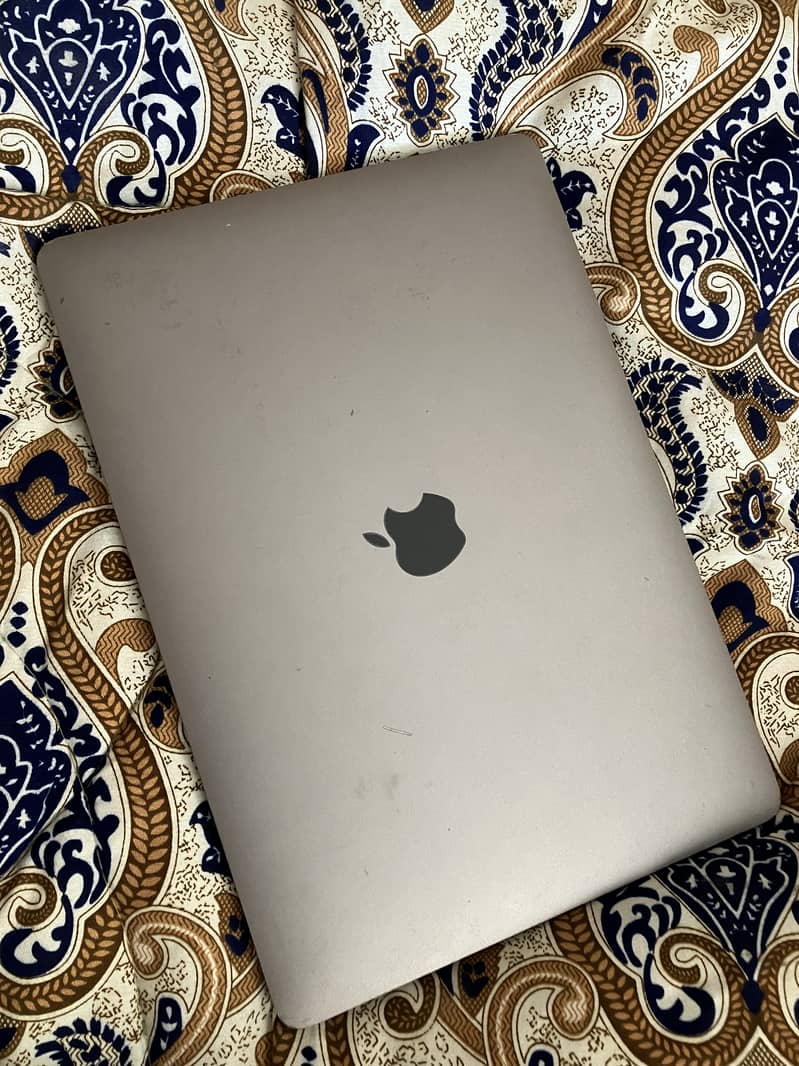 MacBook Pro 2019 A2159 8