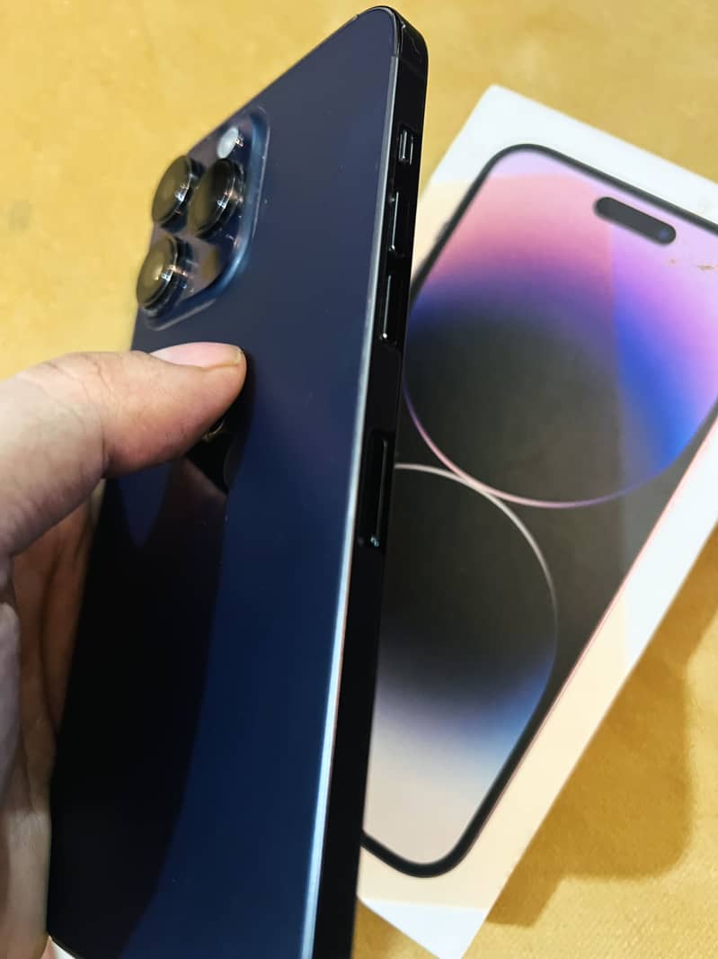 Apple iPhone 14 Pro Max 1