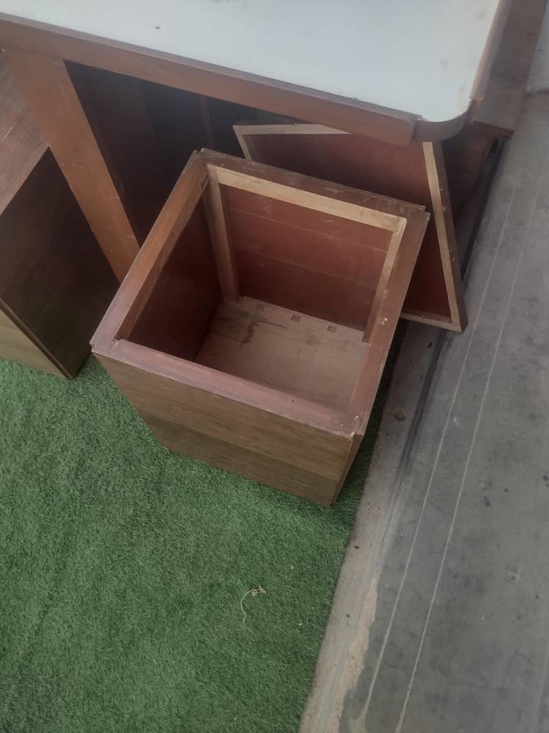 4 stool dining 1