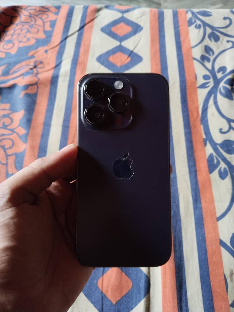 Apple iPhone 14 Pro 0