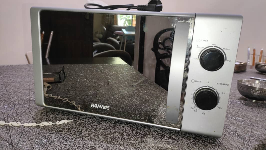 microwave oven 0