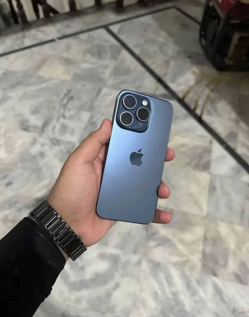 Apple iPhone 15 Pro 1