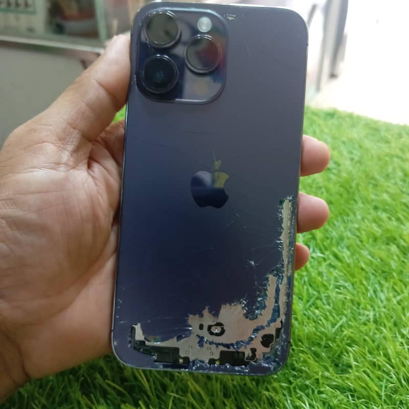 IpIphone 14 pro max non PTA back damaged 2