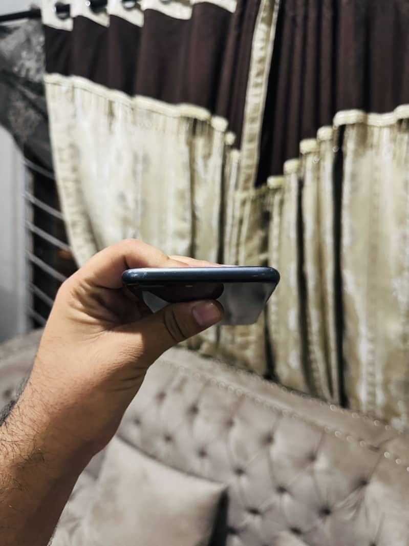 Apple iPhone 8 Plus 2