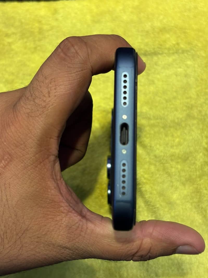 Apple iPhone 17 Pro Max 2