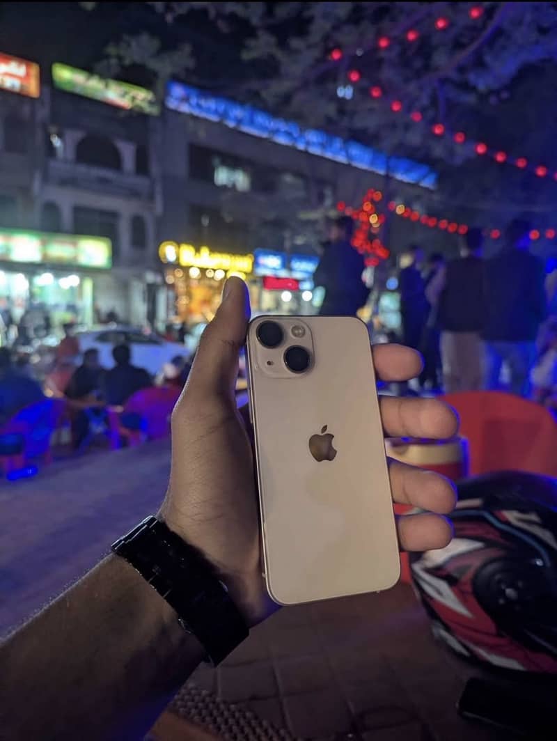 Apple iPhone 13 mini 0