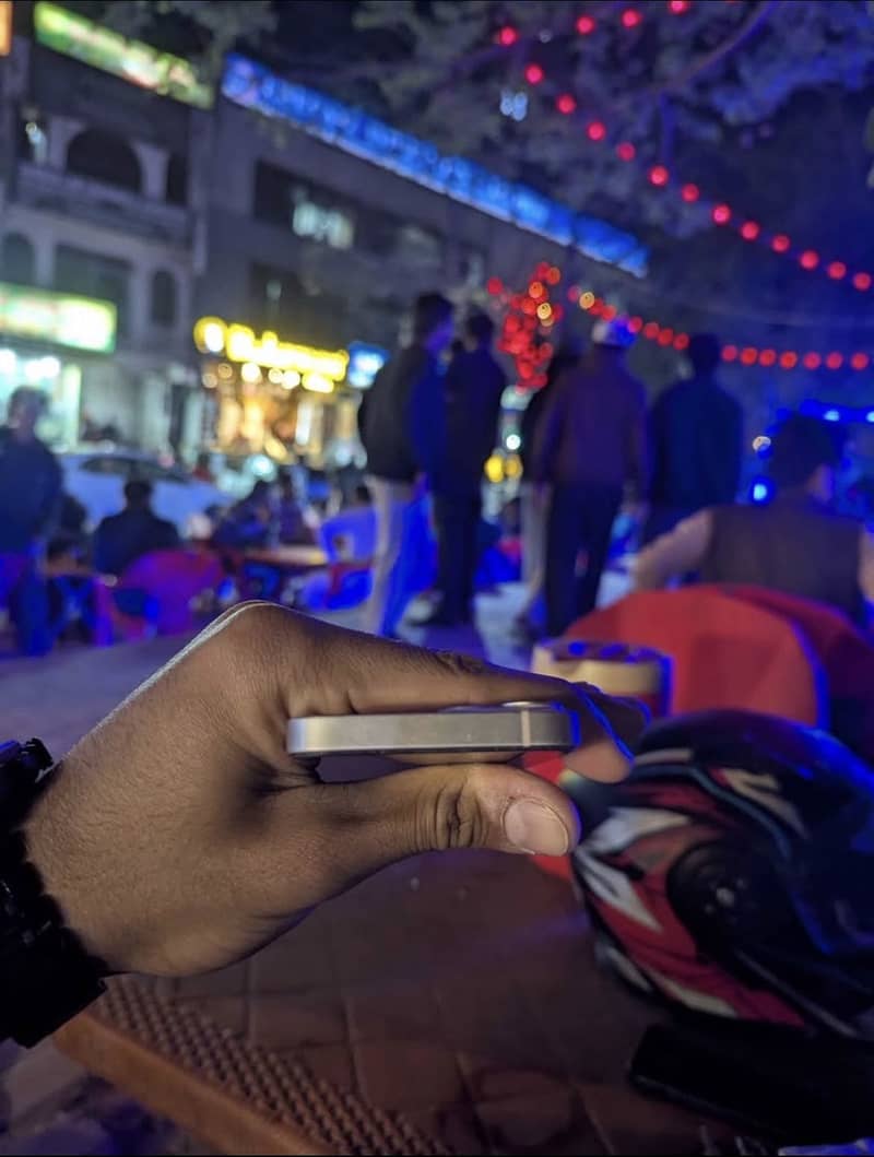 Apple iPhone 13 mini 4