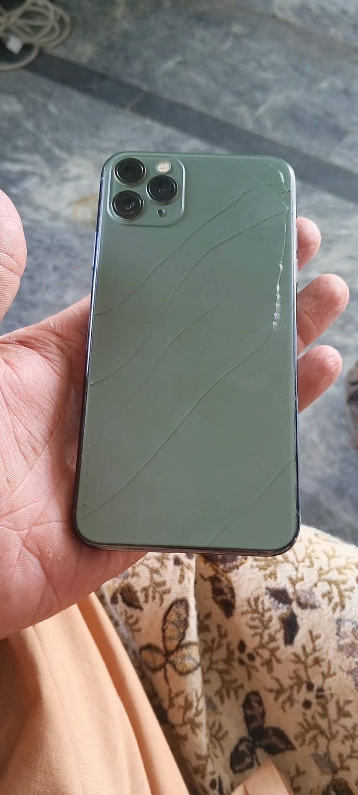 Apple iPhone 11 Pro Max 2