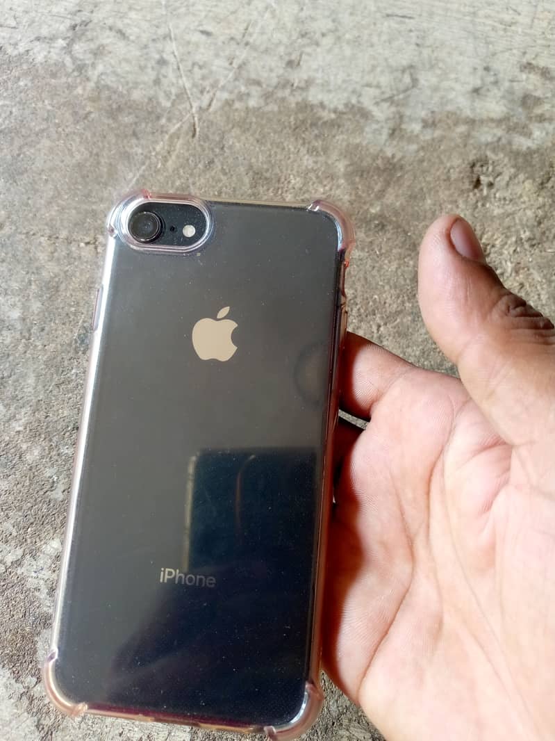 Apple iPhone 8 2