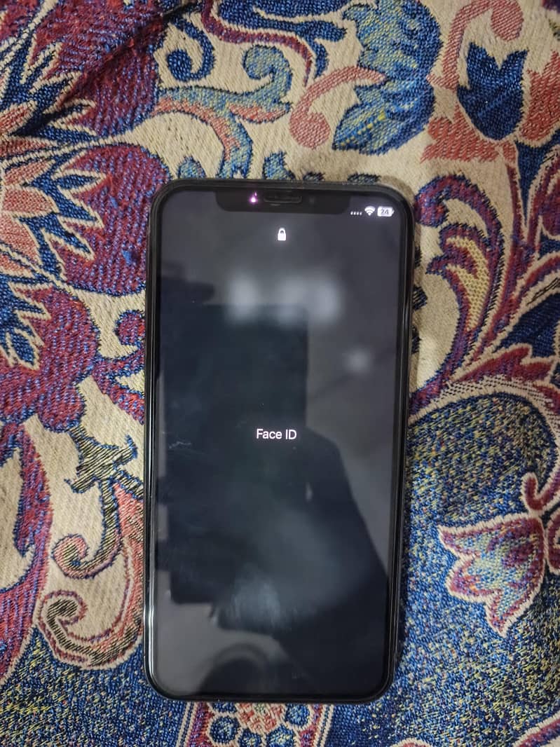 Apple iPhone X 3