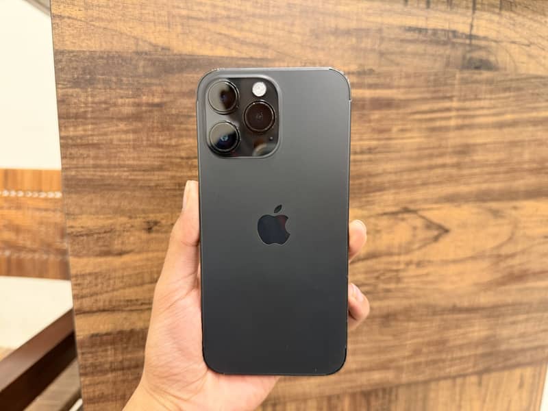 Apple iPhone 14 Pro Max 3