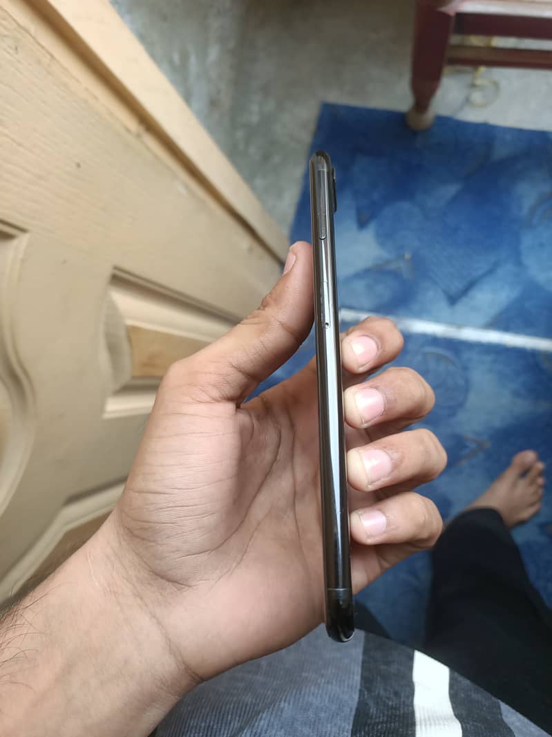 Apple iPhone 7 Plus 1