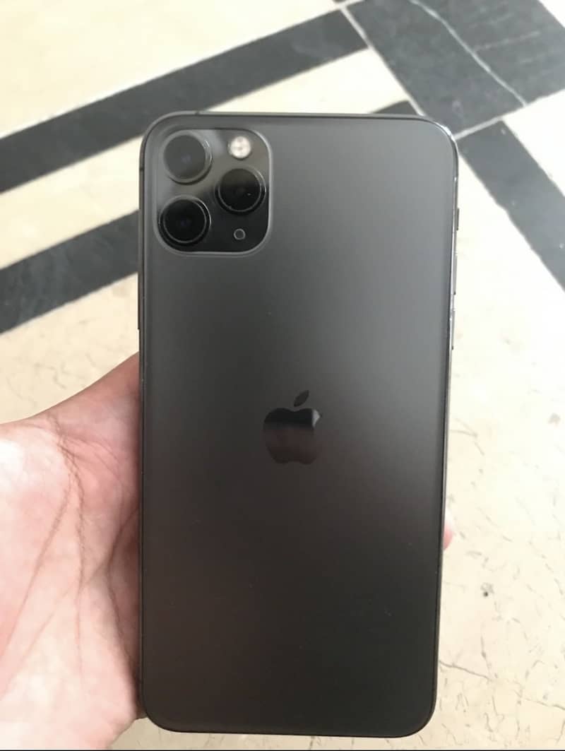 Apple iPhone 11 Pro Max 1