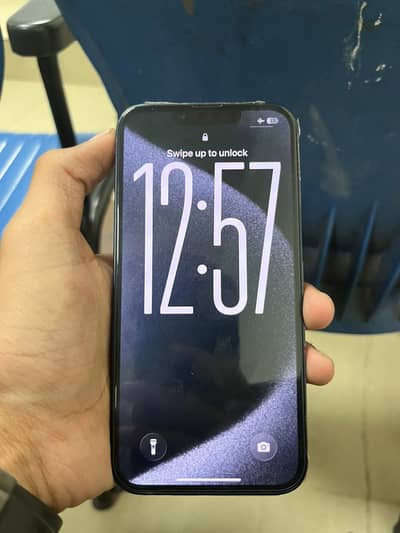 Apple iPhone 13