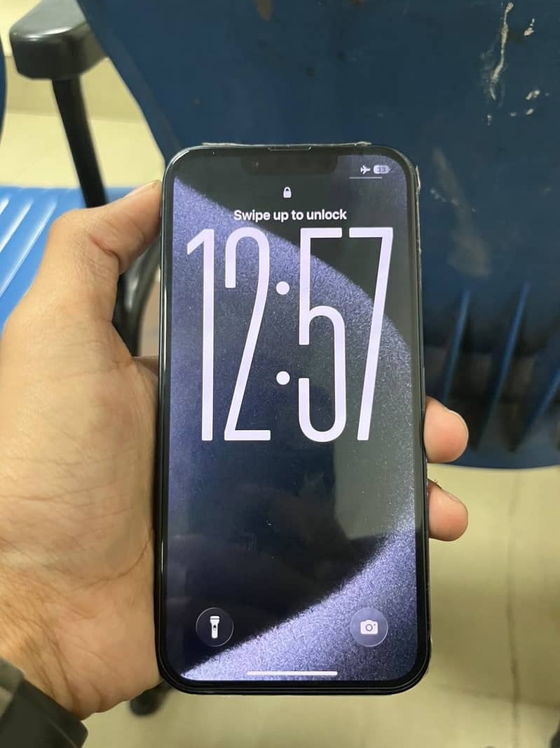 Apple iPhone 13 0