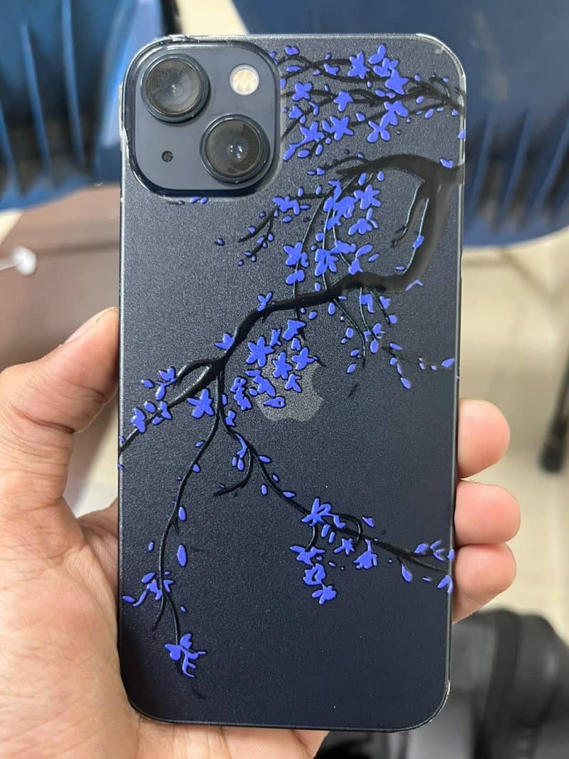 Apple iPhone 13 1